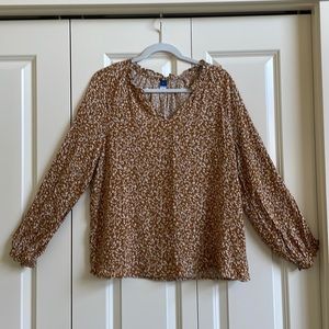 Old Navy Floral Top - size M